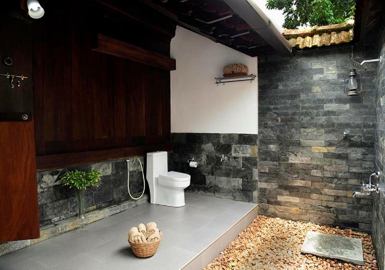 StayVista at La Riva Heritage Villa Alappuzha Esterno foto